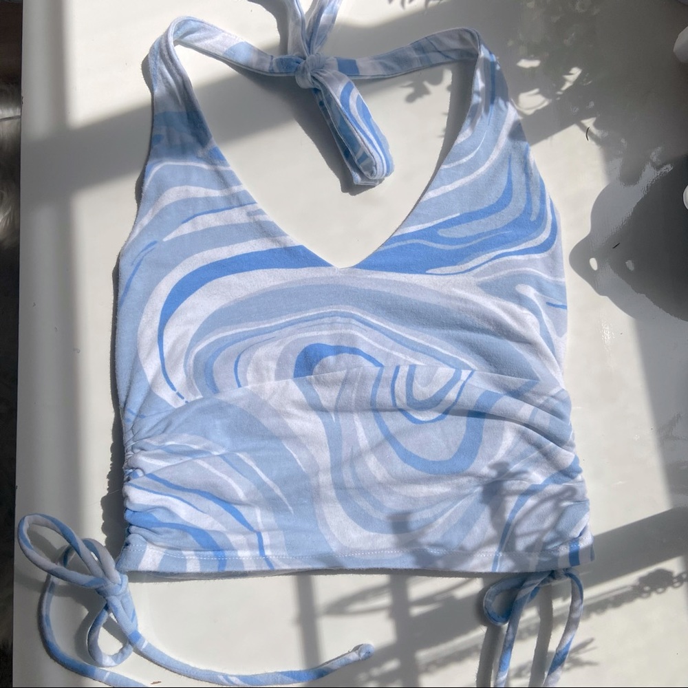 LIGHT BLUE CINCH HALTER TOP